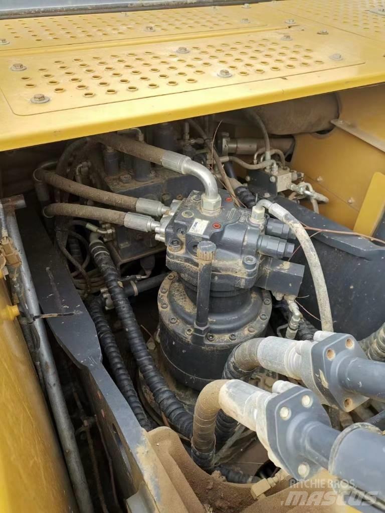 XCMG XE 215 DA Pásové rýpadlá