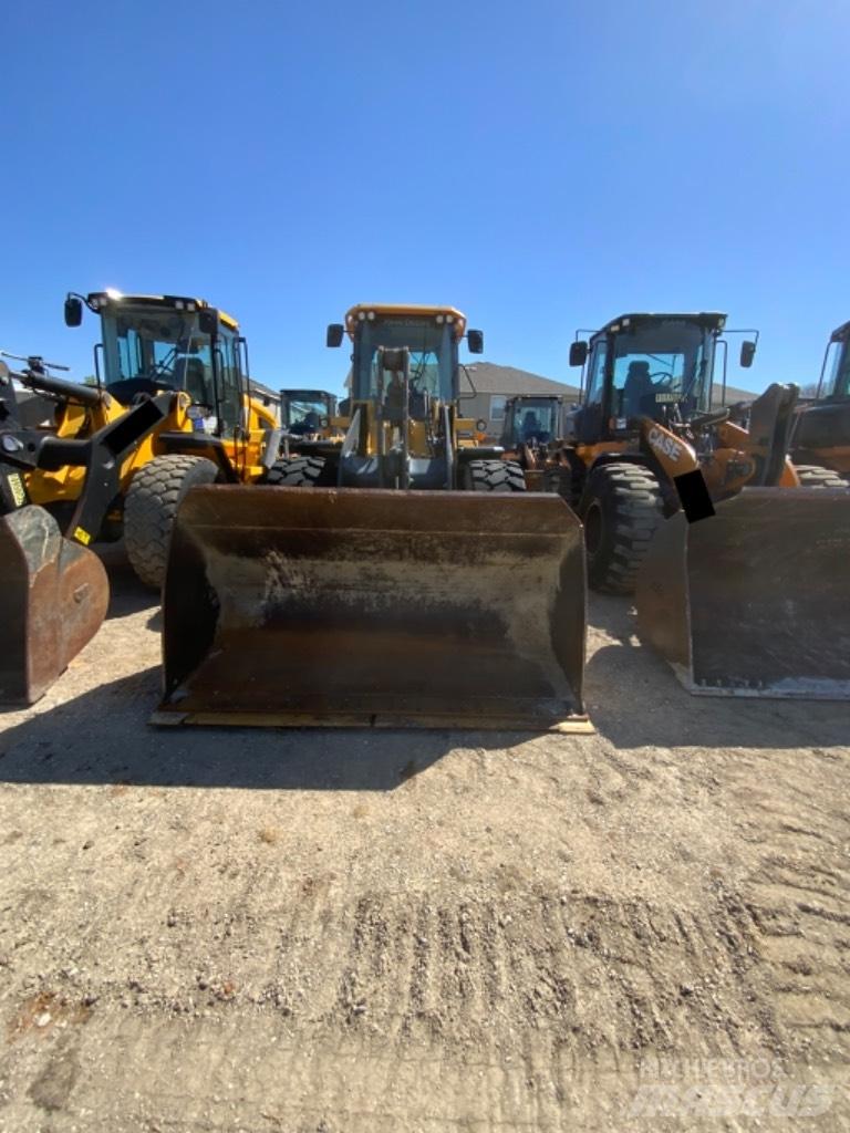 John Deere 544L Kolesové nakladače