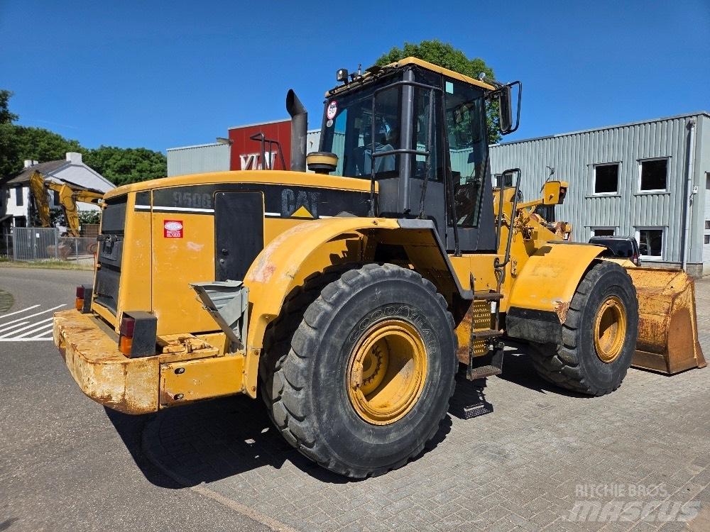 CAT 950G Kolesové nakladače
