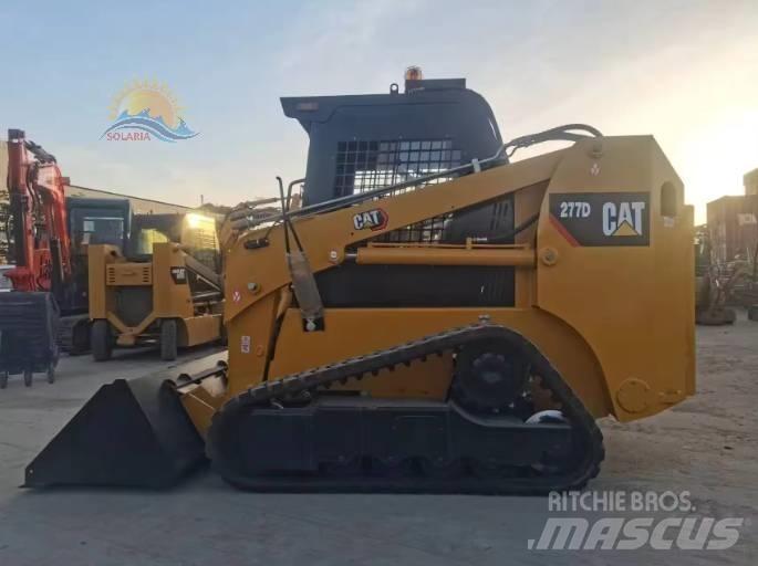 CAT 277D Šmykom riadené nakladače