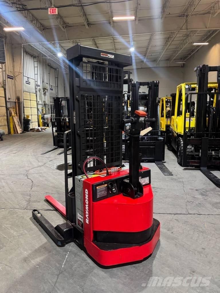 Raymond RSS40 Samohybné vozíky