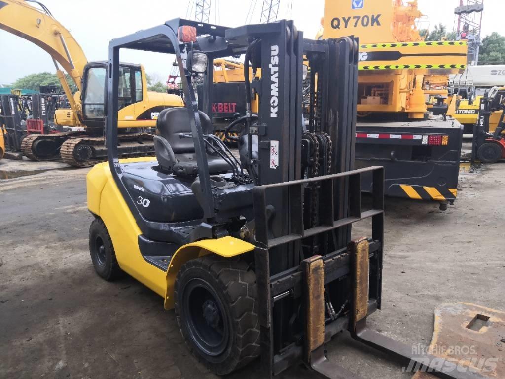 Komatsu 30 Dieselové vozíky