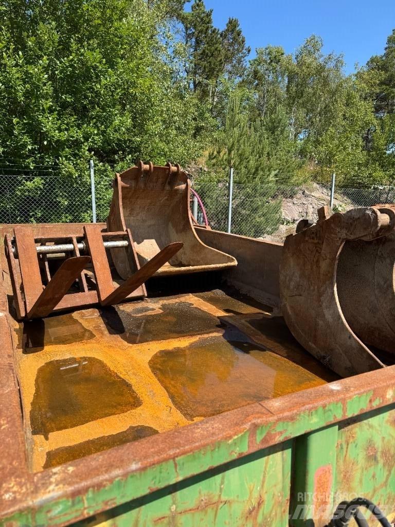 CAT M316F Kolesové rýpadlá