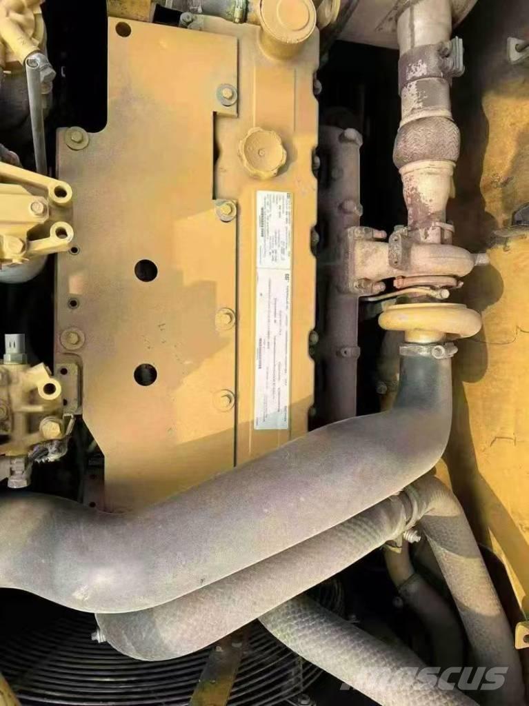 CAT 320 D L Pásové rýpadlá