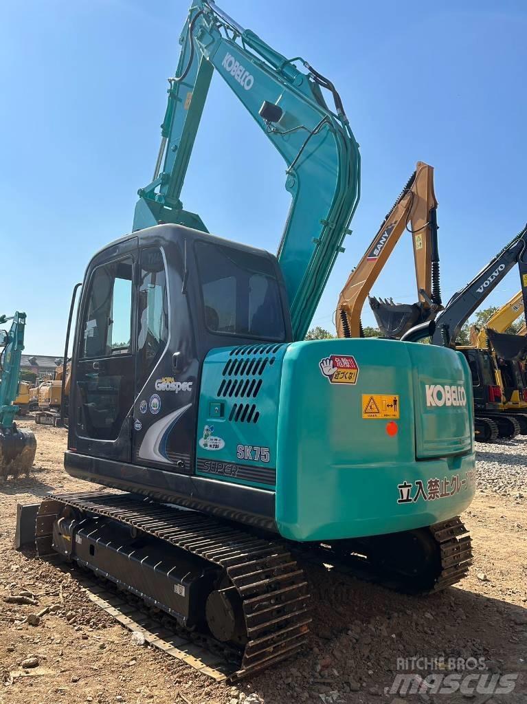 Kobelco SK 75 Mini rýpadlá < 7t