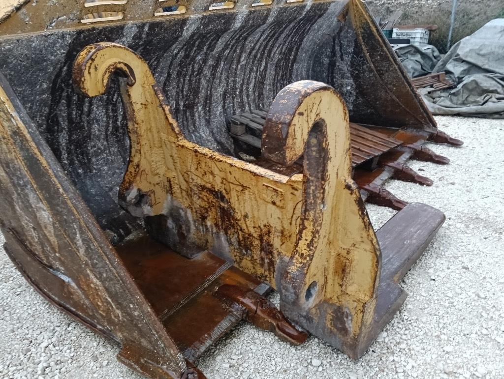 CAT 980 H Drapáky
