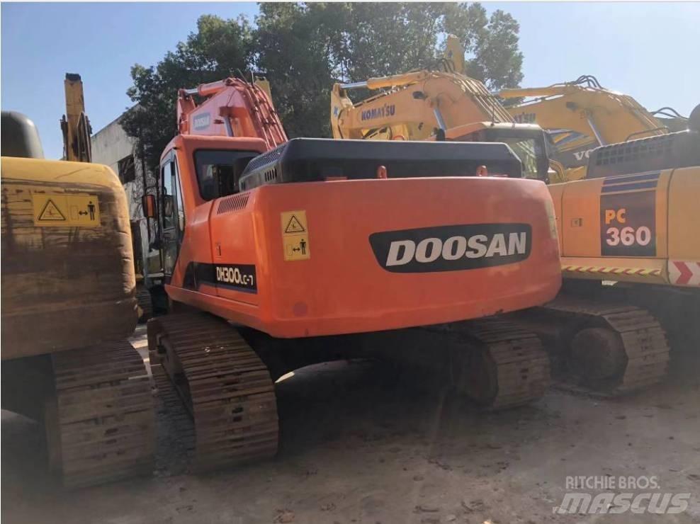 Doosan 225 LC Pásové rýpadlá
