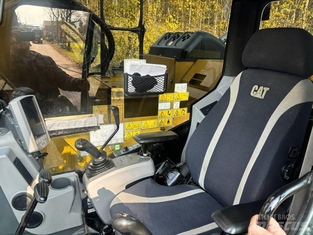 CAT 315 FLCR Pásové rýpadlá
