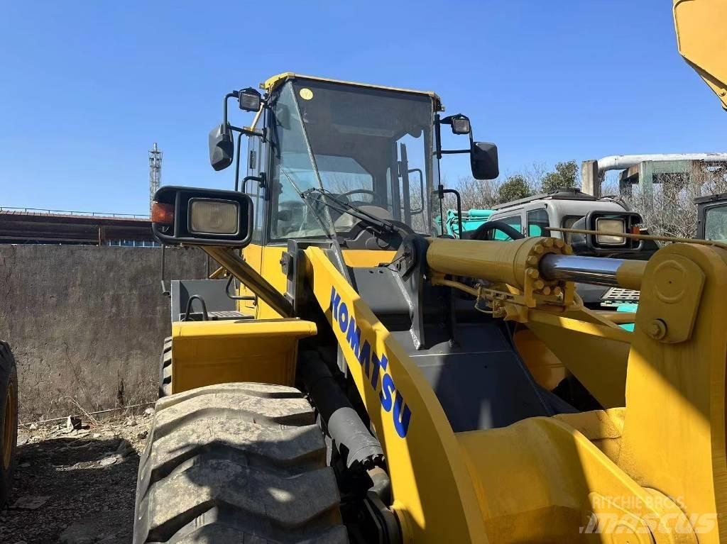 Komatsu WA380-6 Kolesové nakladače