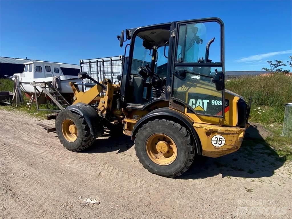 CAT 908 H2 Viacúčelové nakladače