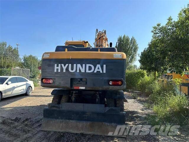 Hyundai 210W Kolesové rýpadlá