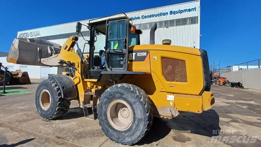 CAT 926M Kolesové nakladače