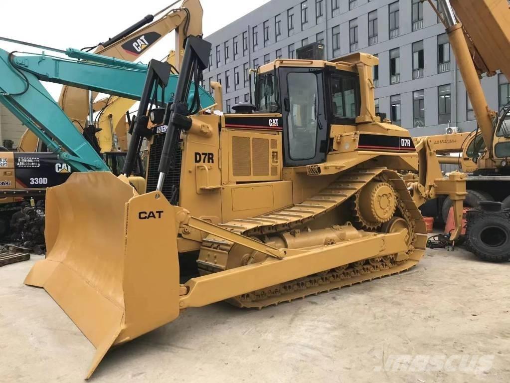 CAT D 7 R Pásové dozéry