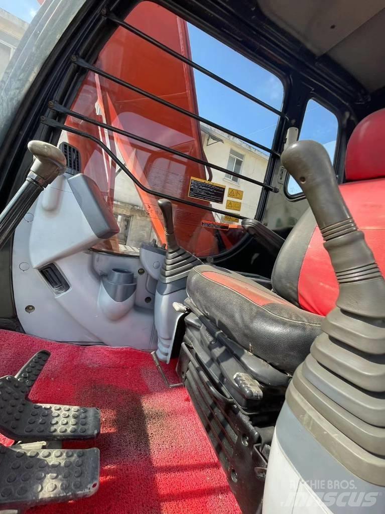 Hitachi ZX 120 Pásové rýpadlá