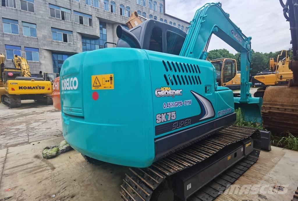 Kobelco SK 75 Midi rýpadlá 7 t - 12 t