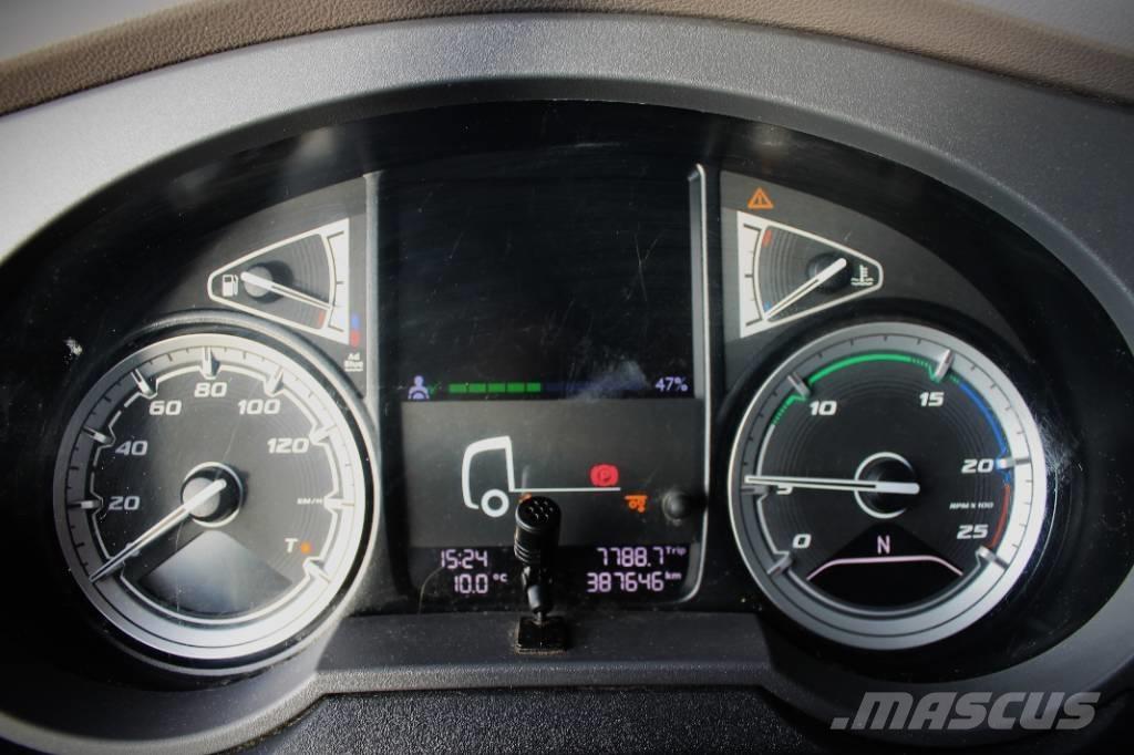 DAF XF 480 FAR Skriňová nadstavba