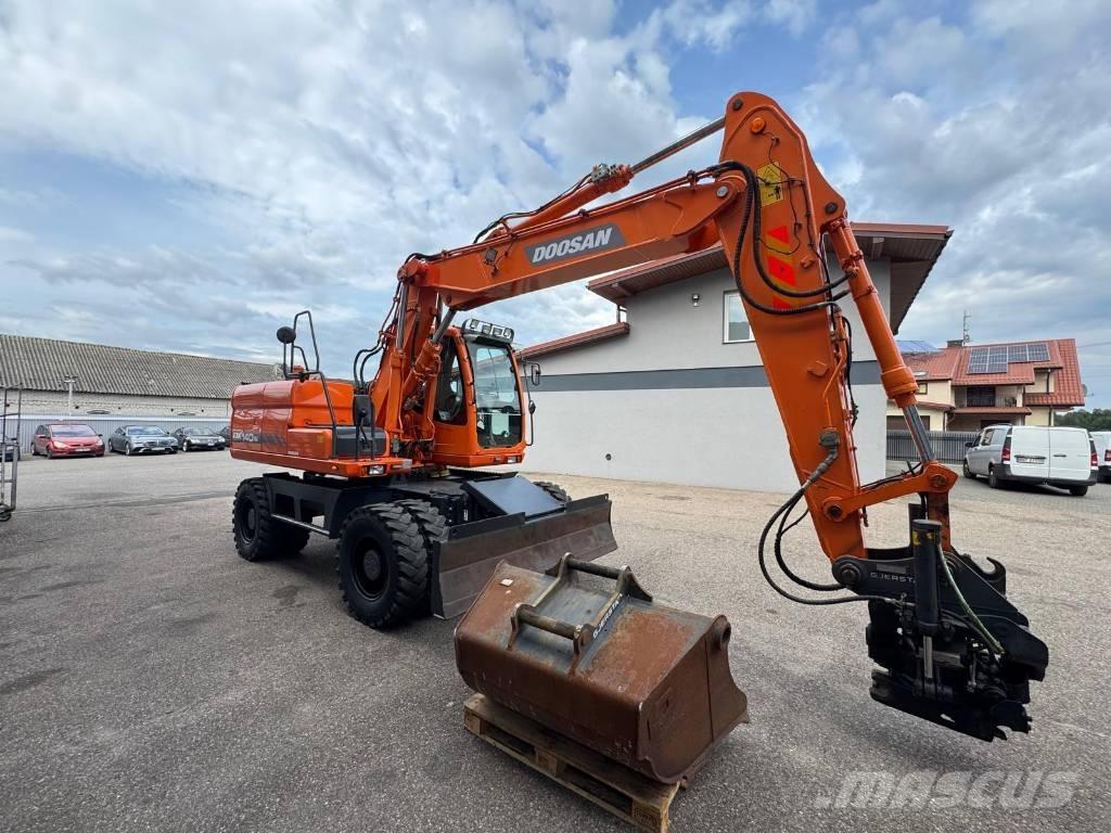 Doosan DX 140 W Kolesové rýpadlá