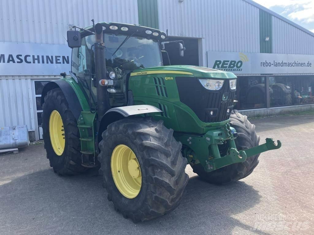 John Deere 6210R Traktory
