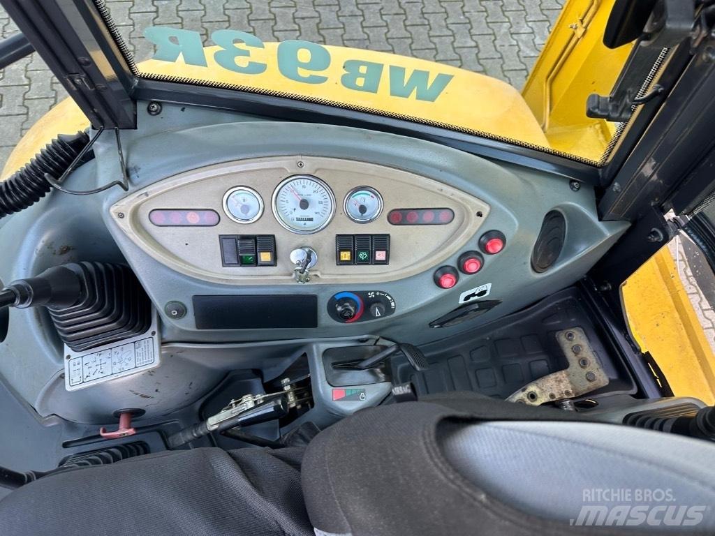 Komatsu WB93R Rýpadlo-nakladače