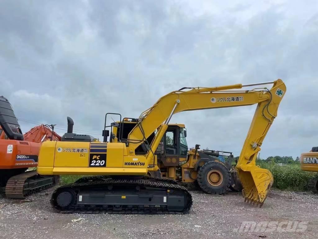 Komatsu PC220-8 Pásové rýpadlá