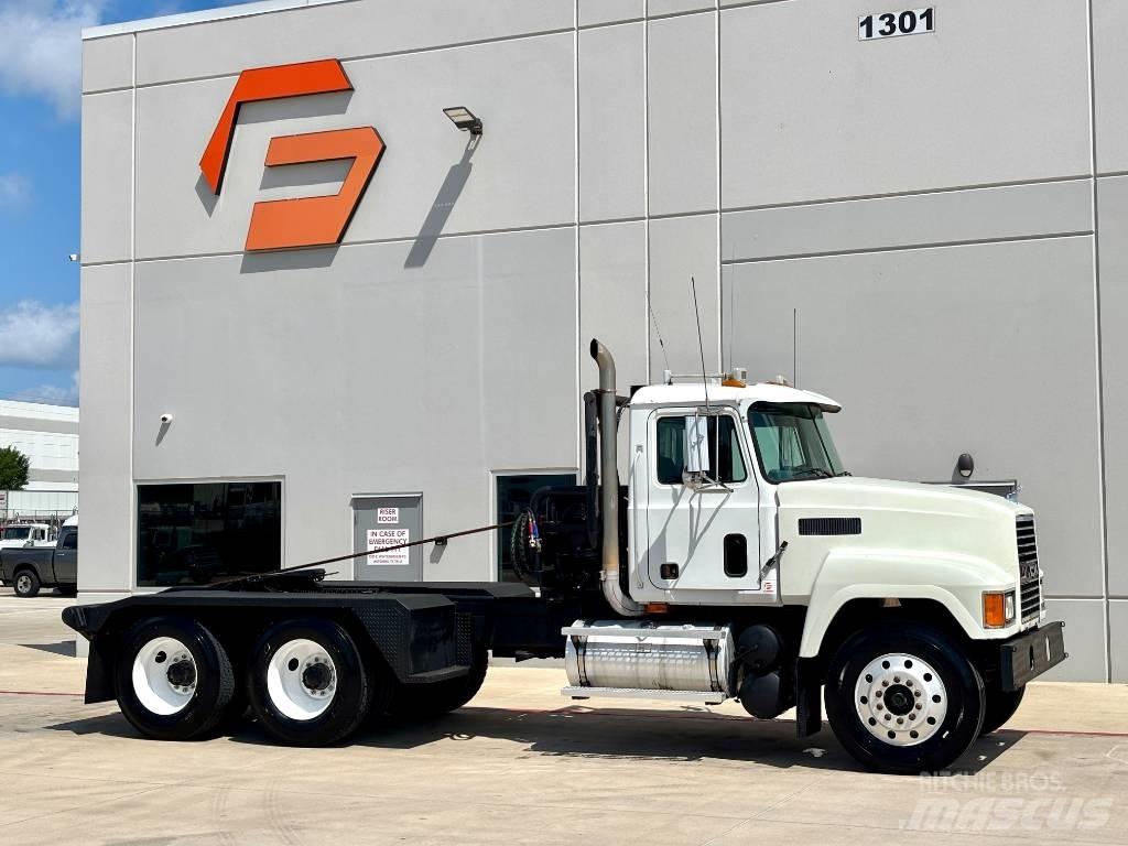 Mack CH 613 Vyslobodzovacie vozidlá