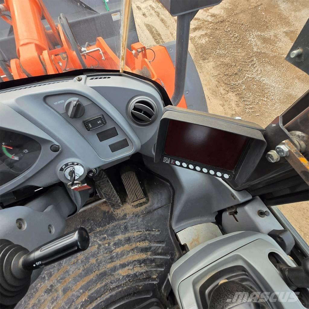 Hitachi ZW150-6 Kolesové nakladače