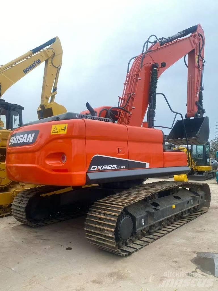 Doosan DX 225 LC Pásové rýpadlá