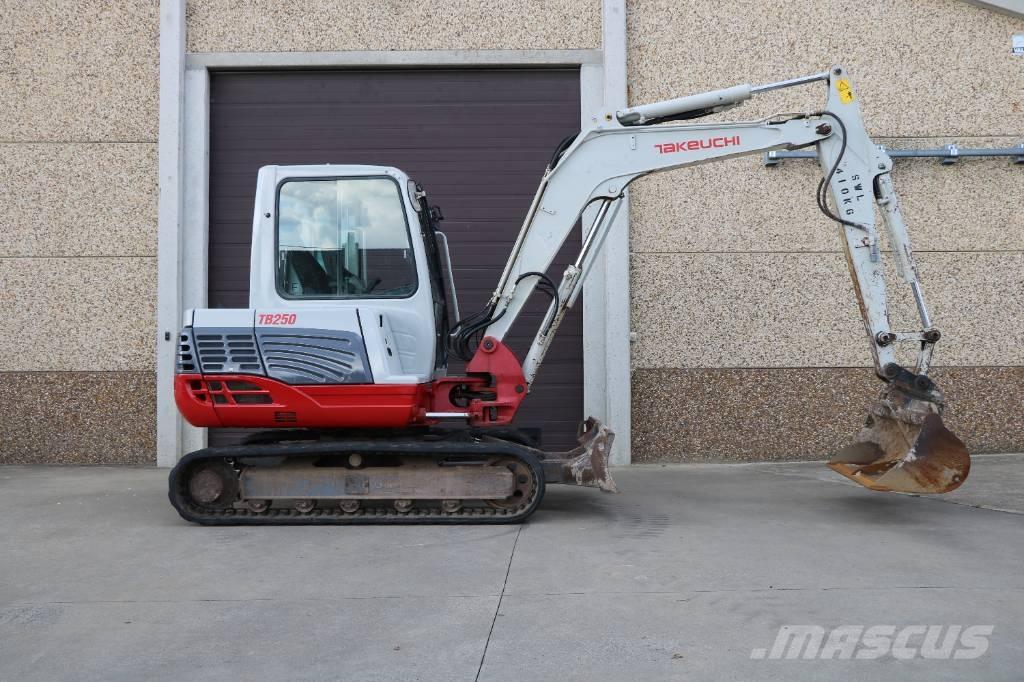 Takeuchi TB 250 Mini rýpadlá < 7t