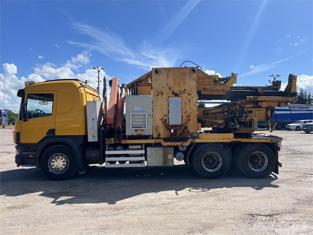 Scania 124 G 420 Pilierovej žeriav