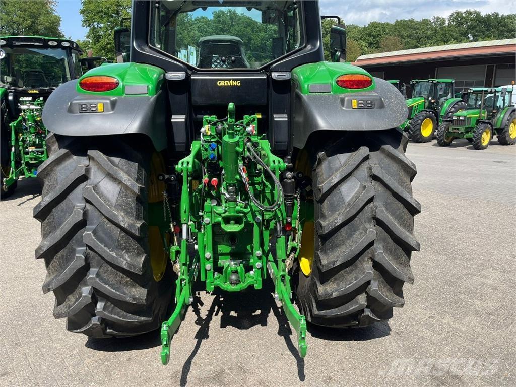 John Deere 6M185 Traktory