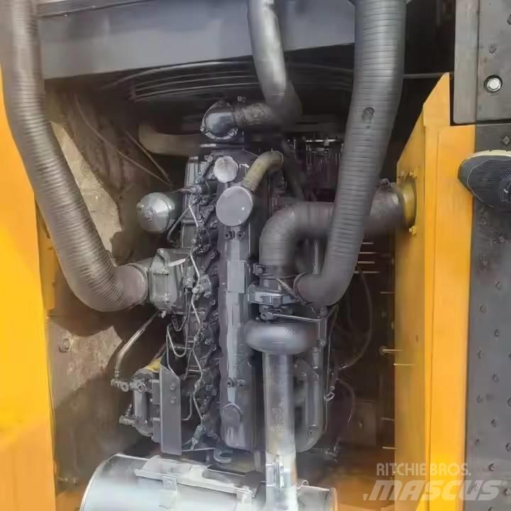 Hyundai 225 Pásové rýpadlá