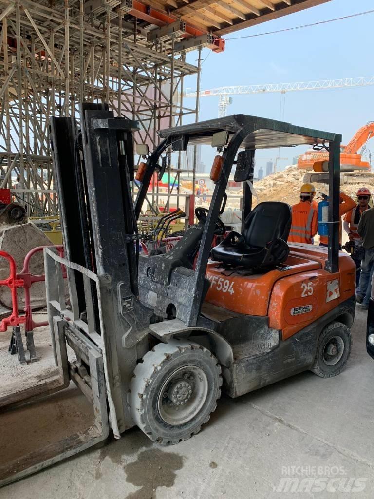 TCM Forklift FD25T4 Dieselové vozíky
