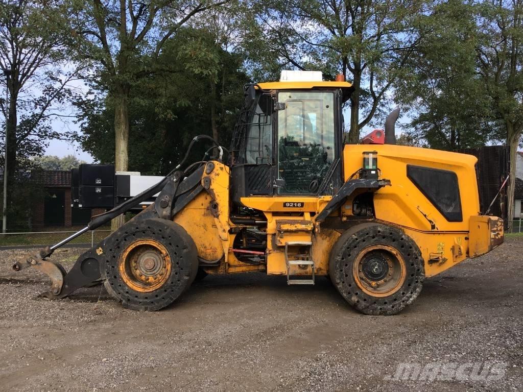 JCB 437 WHT Kolesové nakladače