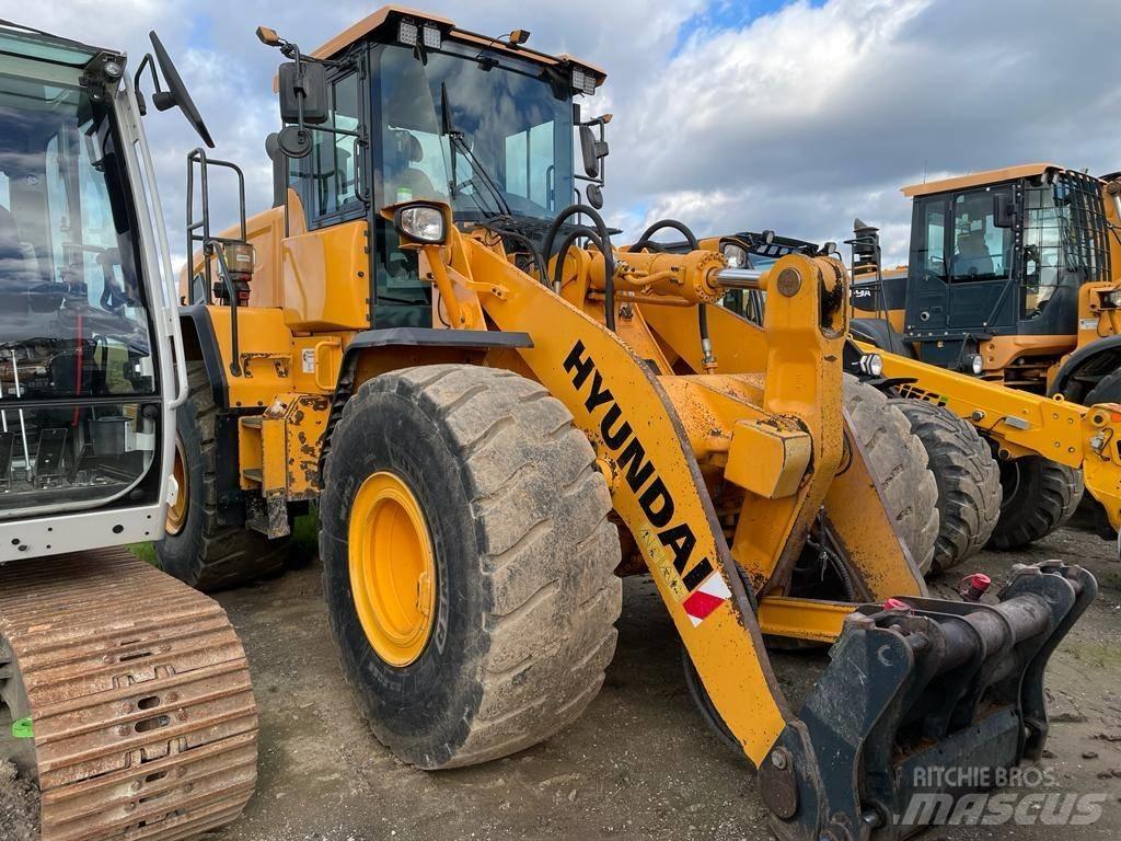 Hyundai HL 960 Kolesové nakladače