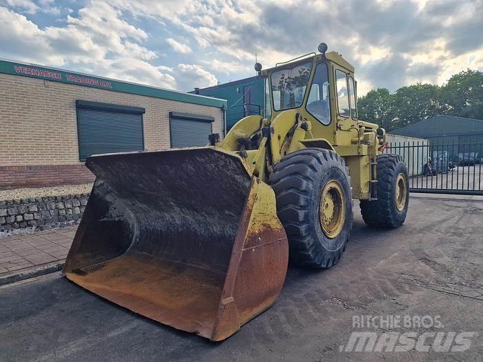 CAT 966C Kolesové nakladače