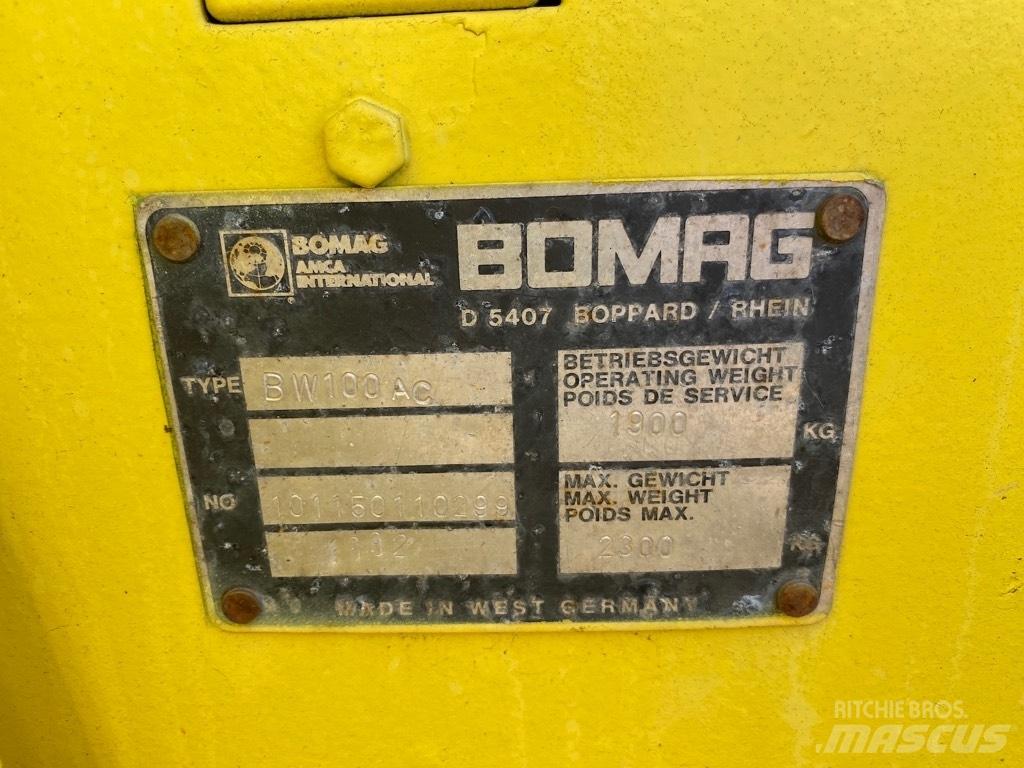 Bomag BW 100 AC Kombinované valce
