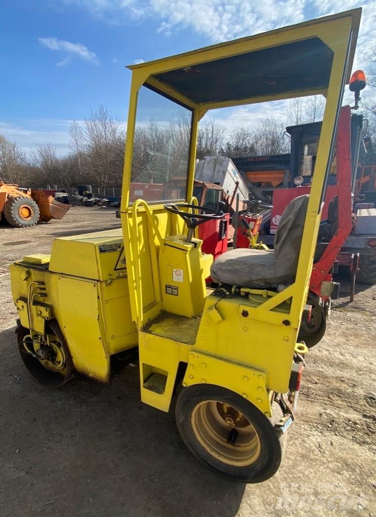 Bomag BW 100 AC Kombinované valce