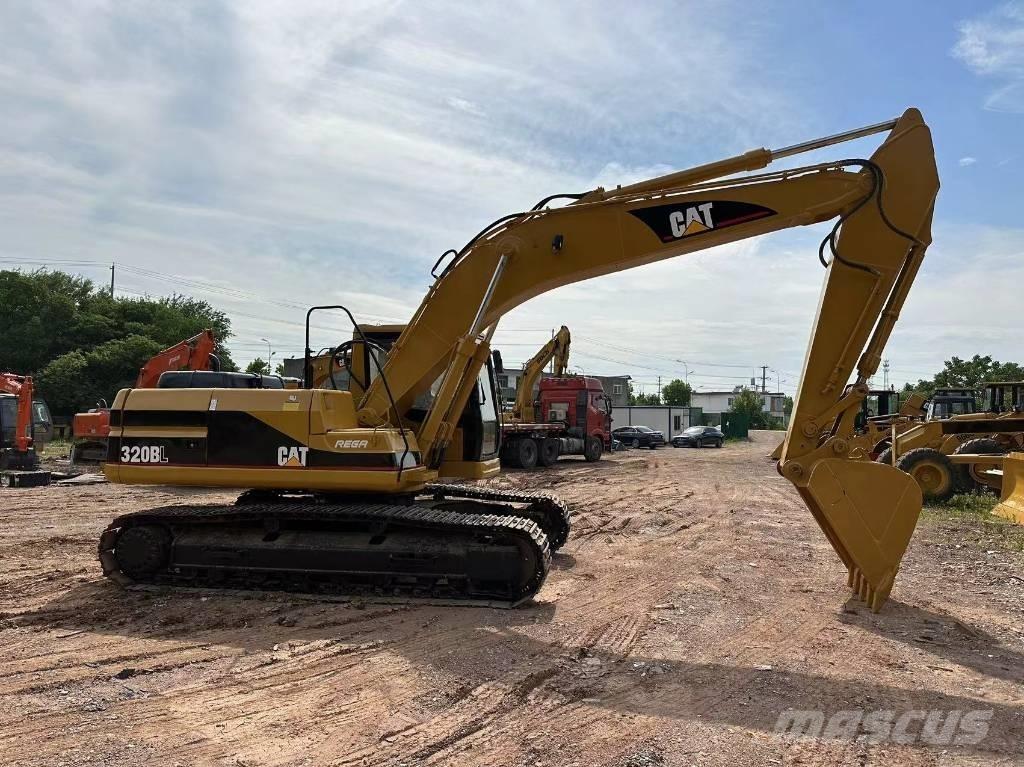 CAT 320 B L Pásové rýpadlá