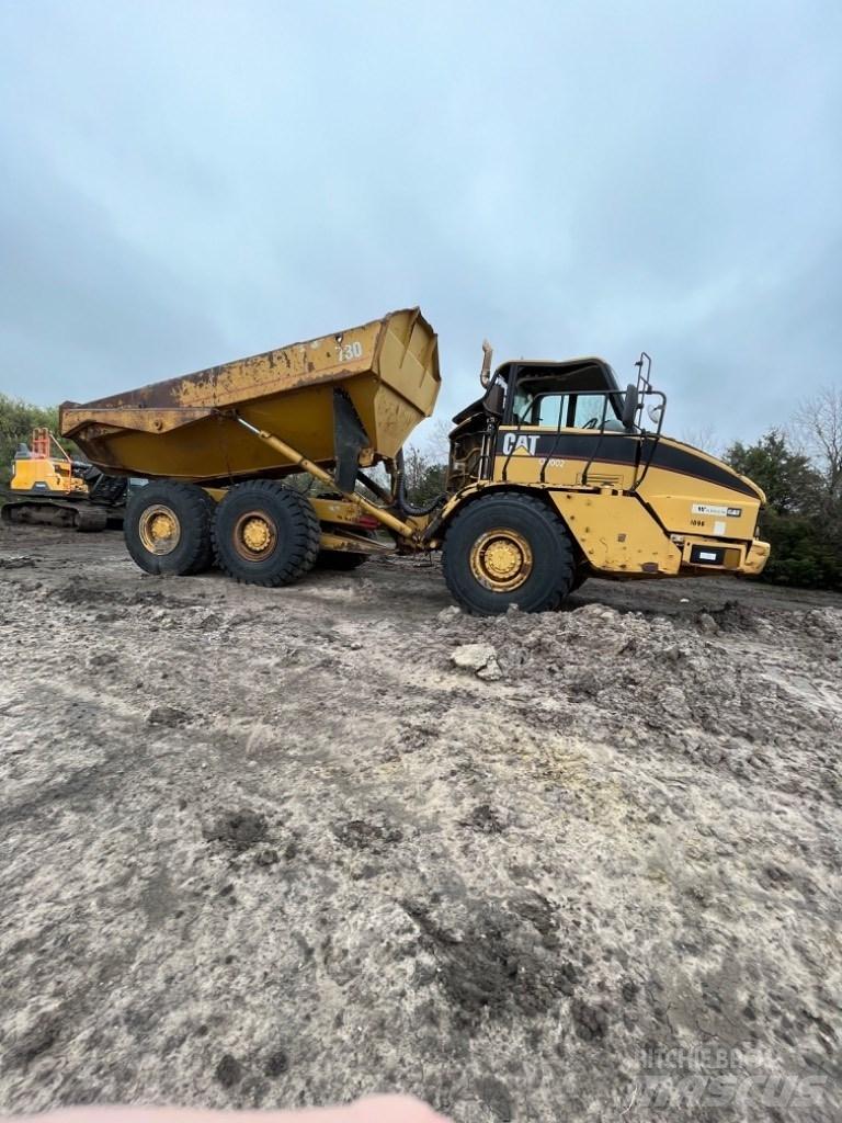 CAT 730 Kĺbové nákladné autá