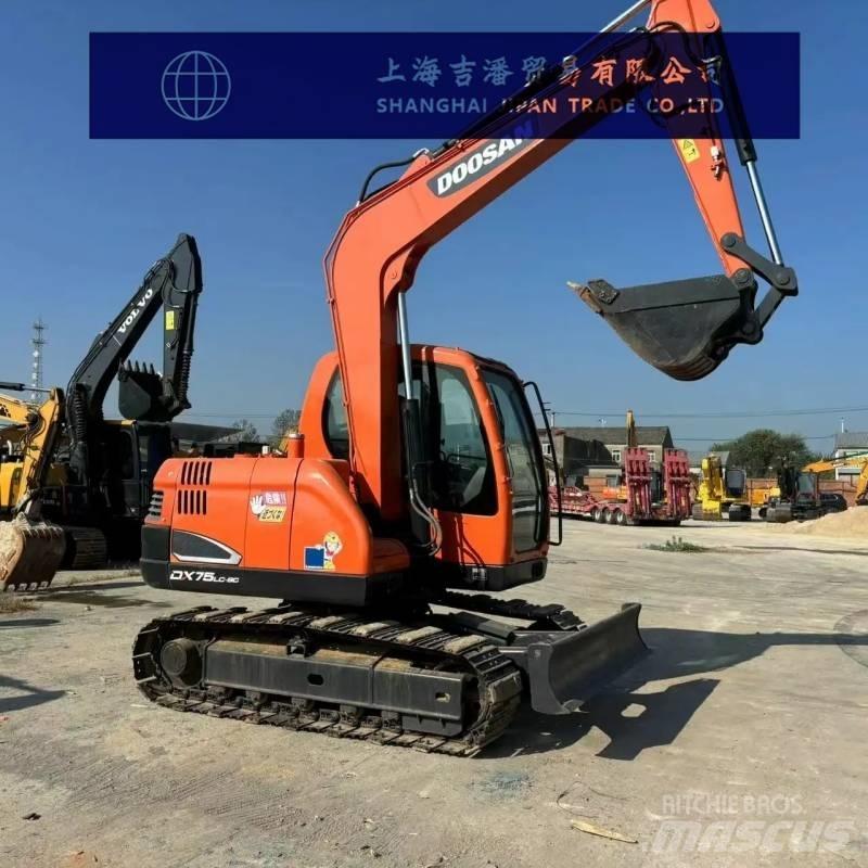 Doosan DX 75 Midi rýpadlá 7 t - 12 t