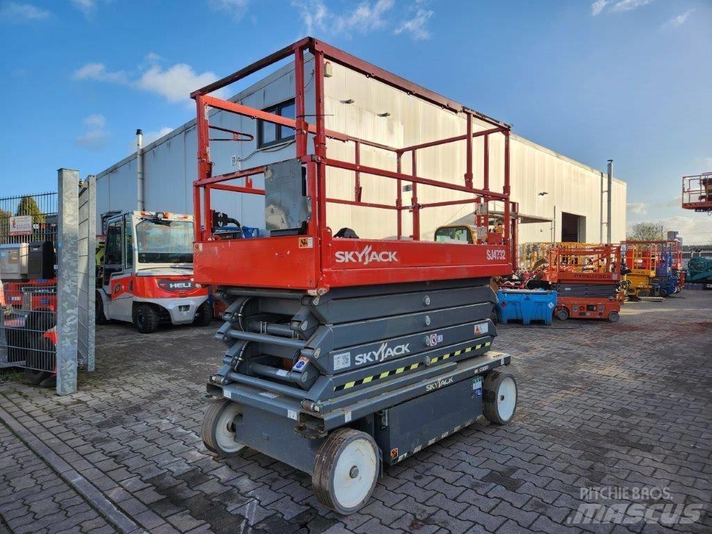 SkyJack SJ 4732 Nožnicové zdvíhacie plošiny
