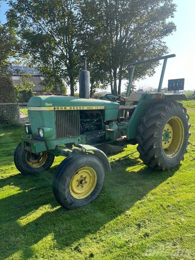 John Deere 1630 Traktory