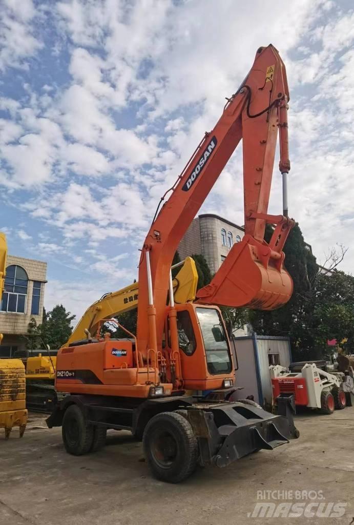 Doosan DH 210 W-7 Kolesové rýpadlá