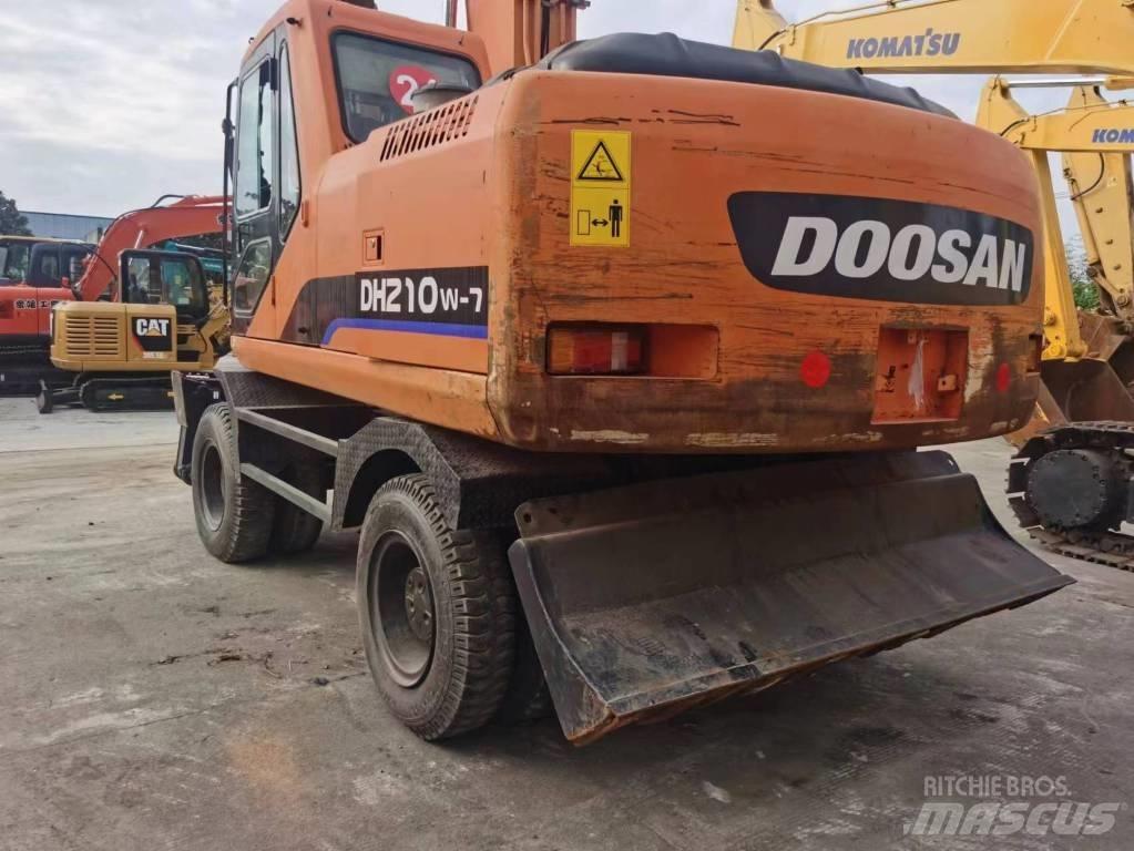 Doosan DH 210 W-7 Kolesové rýpadlá