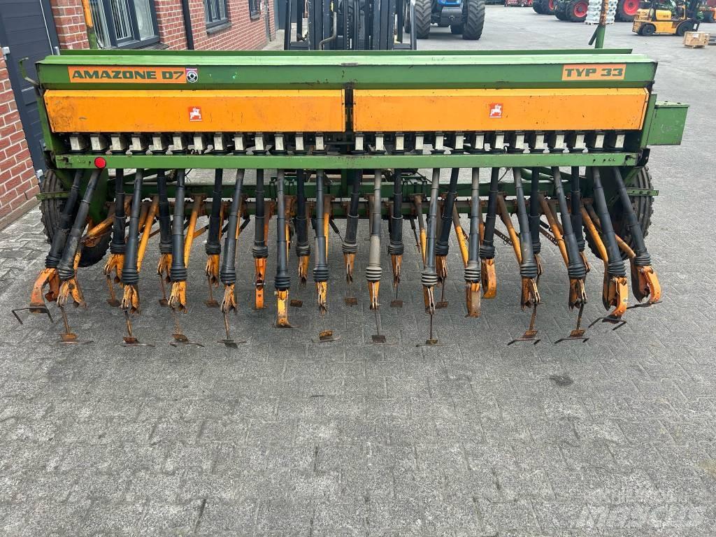 Amazone D7 Type 33 Mechanické sejačky