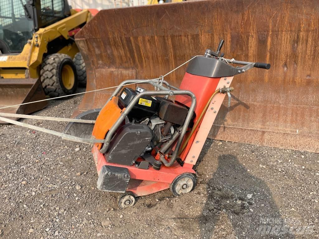 Husqvarna FS413 Stavebné miešačky
