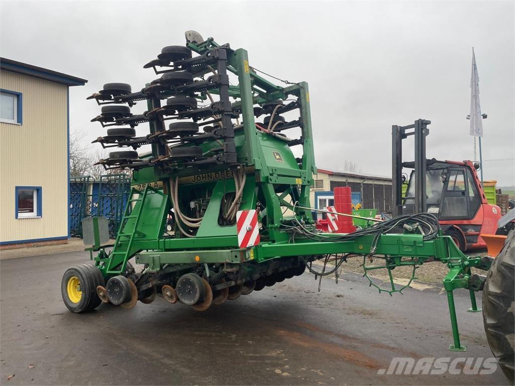 John Deere 750A 6m Presné sejačky