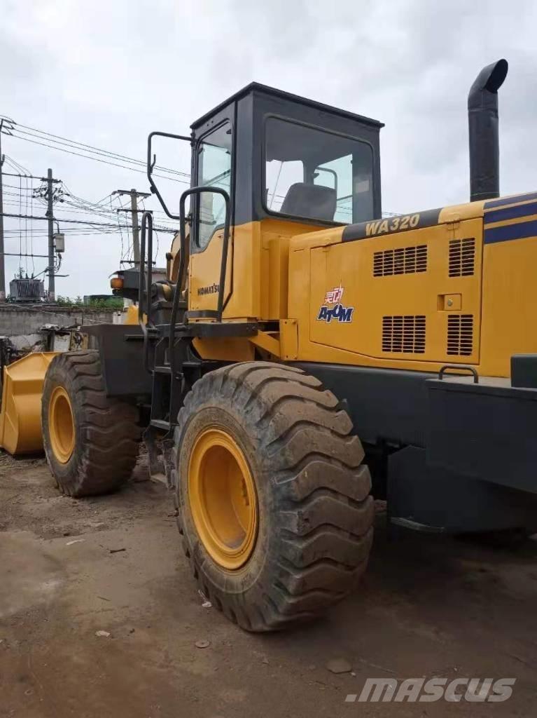 Komatsu WA 320-3 Kolesové nakladače