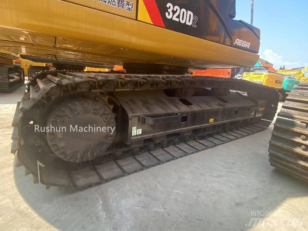 CAT CAT320D2 Pásové rýpadlá