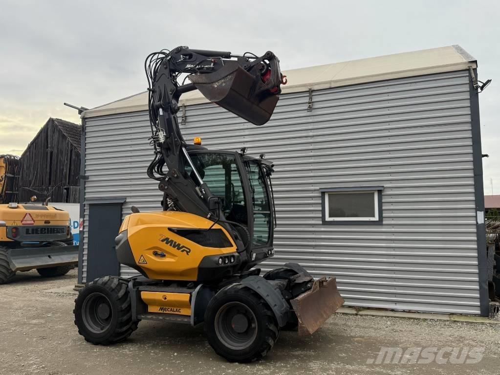 Mecalac 7 MWR Kolesové rýpadlá